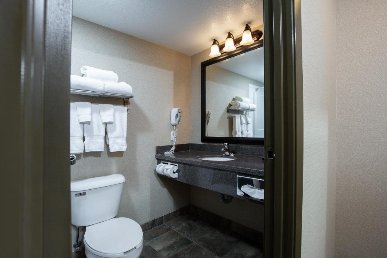 Pomeroy Hotel Fort St. John Dış mekan fotoğraf