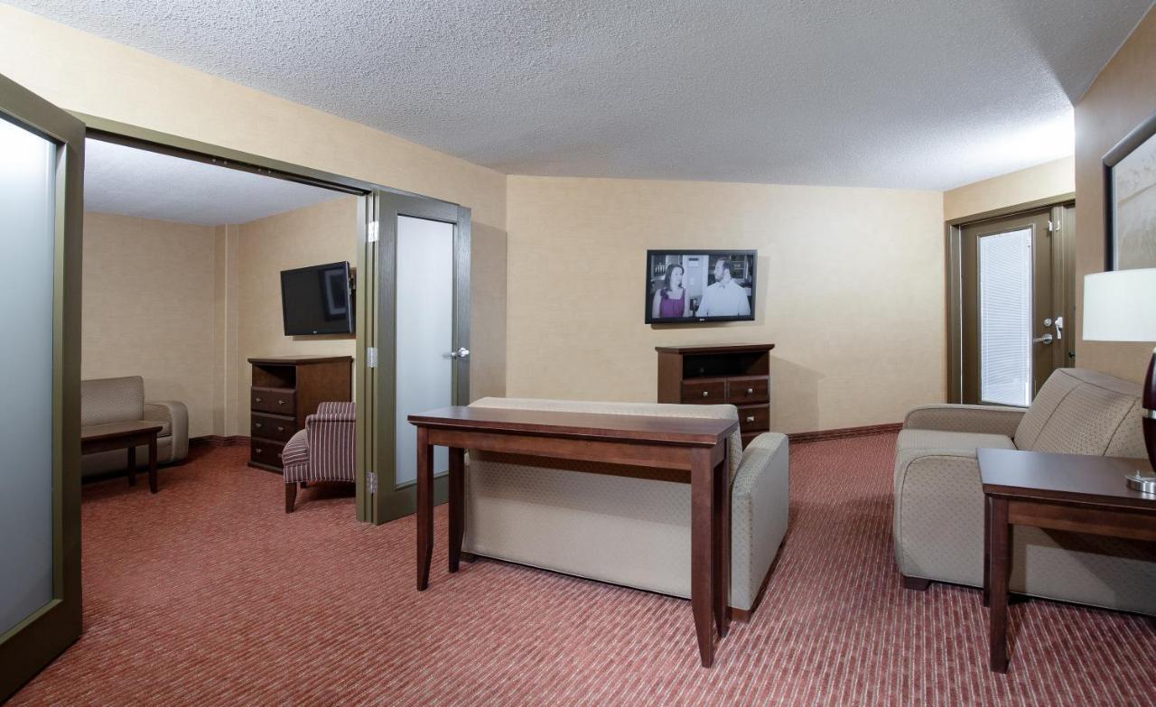 Pomeroy Hotel Fort St. John Dış mekan fotoğraf
