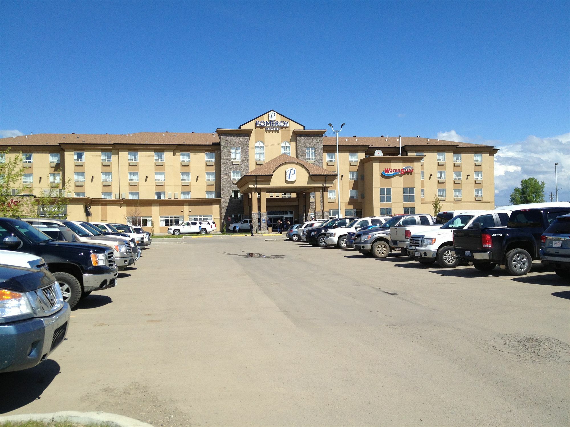 Pomeroy Hotel Fort St. John Dış mekan fotoğraf